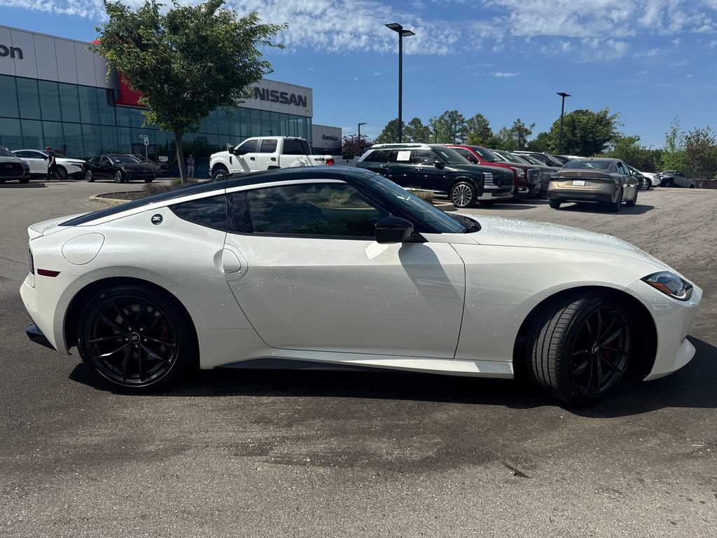 New 2026 Nissan Z Performance w/ Floor Mat Package RWD image 2