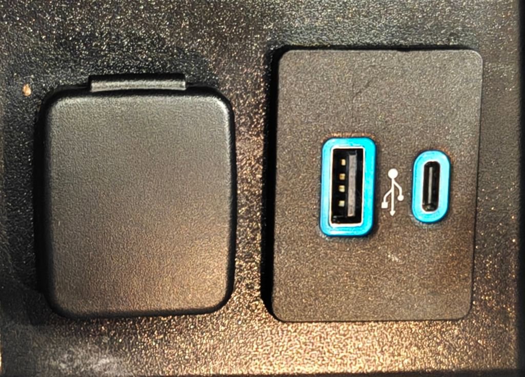 Used 2021 Ford Explorer XLT image 53