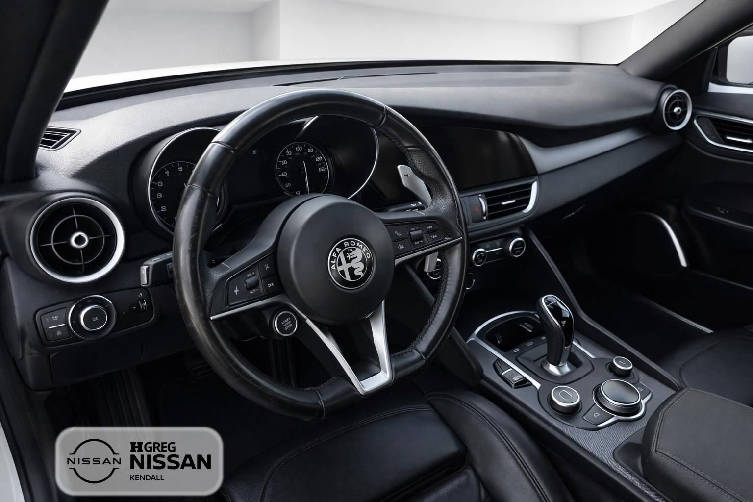 Used 2022 Alfa Romeo Giulia Veloce AWD/4WD image 9