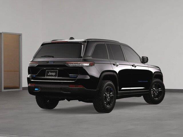 New 2024 Jeep Grand Cherokee Trailhawk w/ Advanced Protech Group II AWD/4WD image 8