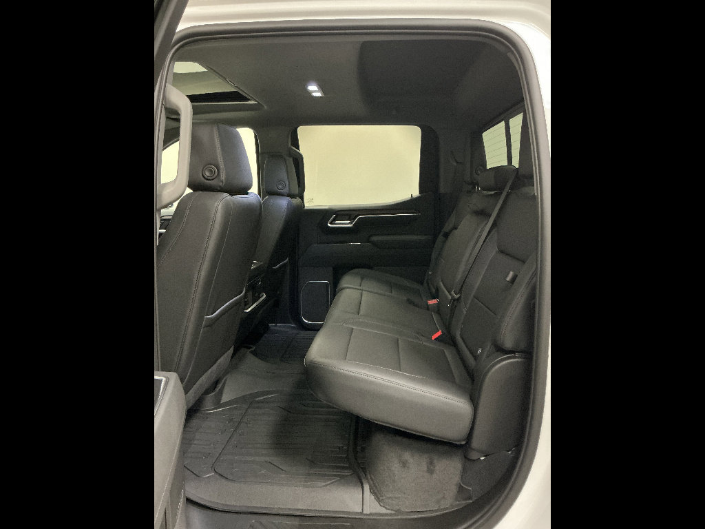 New 2026 GMC Sierra 1500 SLT w/ SLT Premium Package image 18