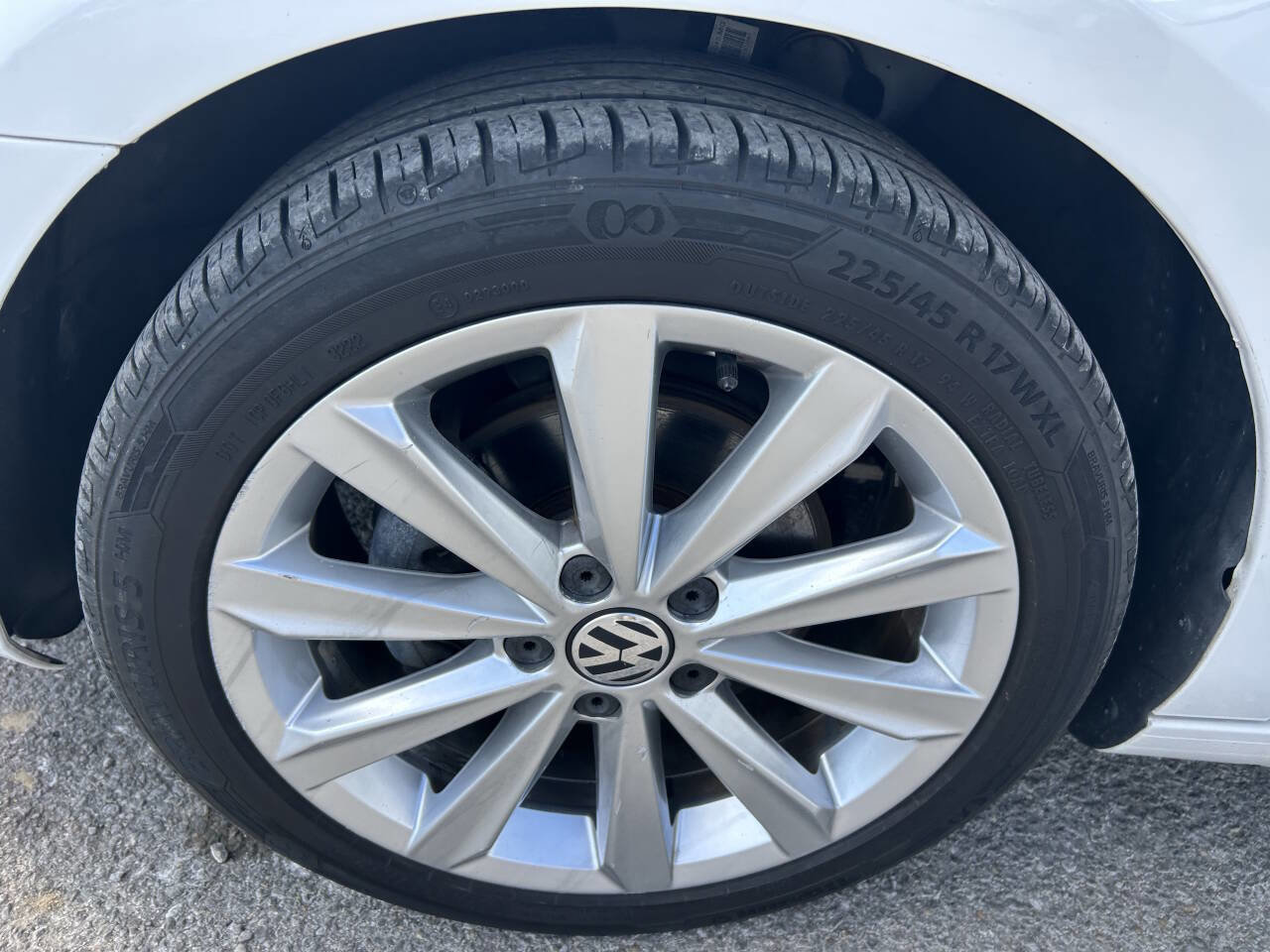 Used 2014 Volkswagen Golf TDI image 14