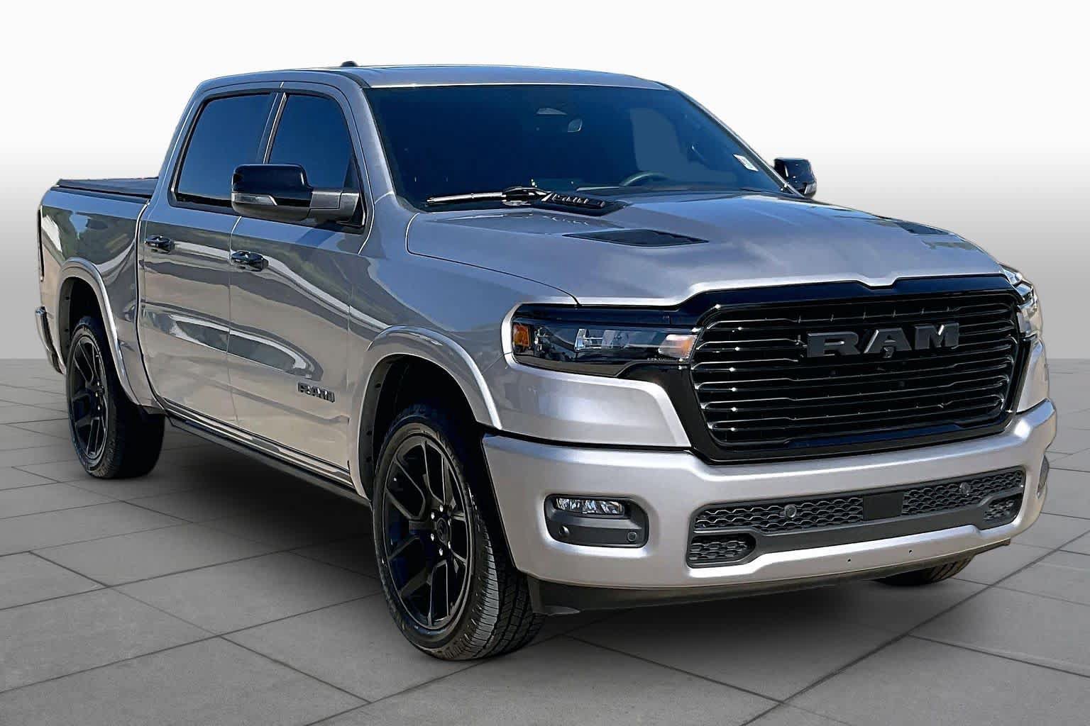Used 2025 RAM 1500 Laramie w/ Night Edition AWD/4WD image 3