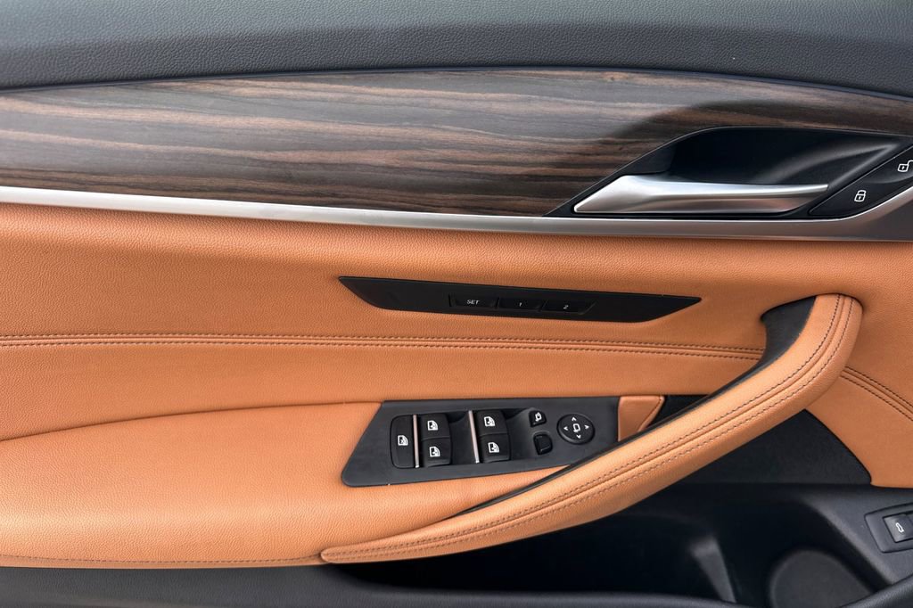 Used 2023 BMW 530e 530e iPerformance w/ Convenience Package image 10