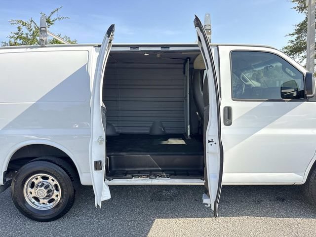 Used 2019 Chevrolet Express 2500 w/ Driver Convenience Package RWD image 12