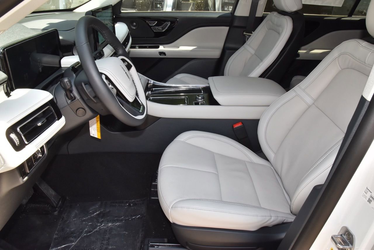 New 2026 Lincoln Aviator Reserve image 13