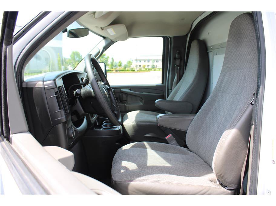 Used 2015 Chevrolet Express 3500 RWD image 8