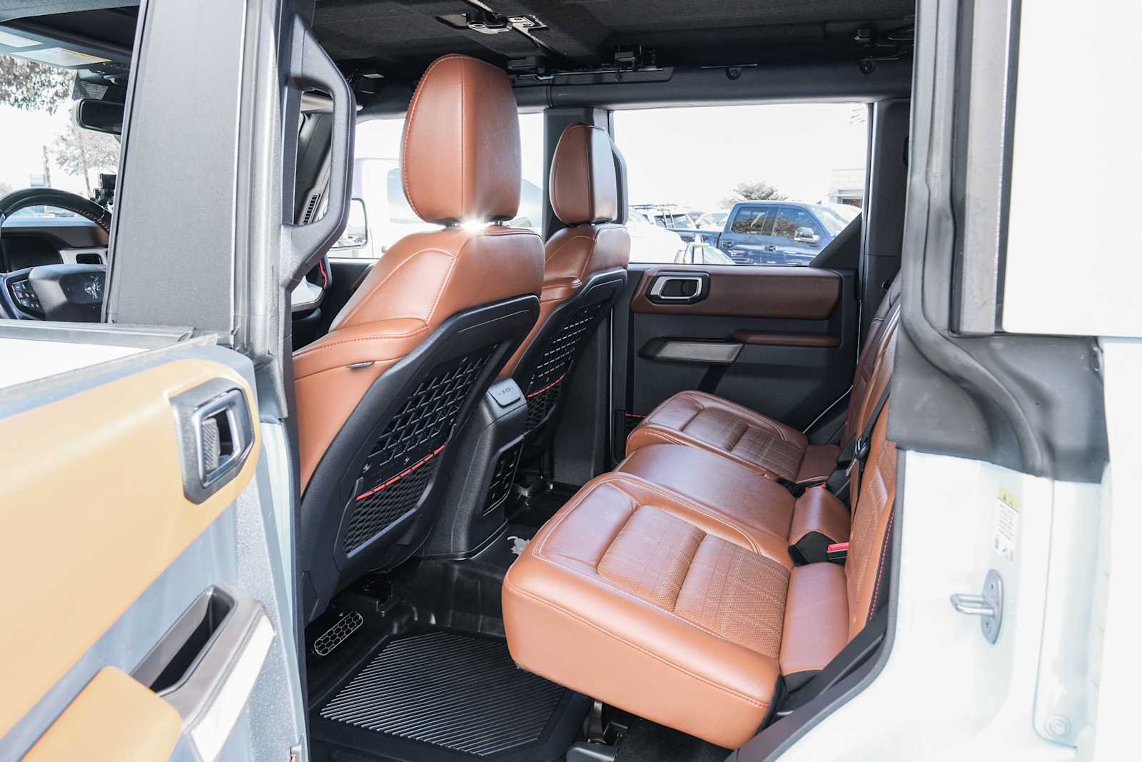 Used 2023 Ford Bronco Heritage Edition AWD/4WD image 30