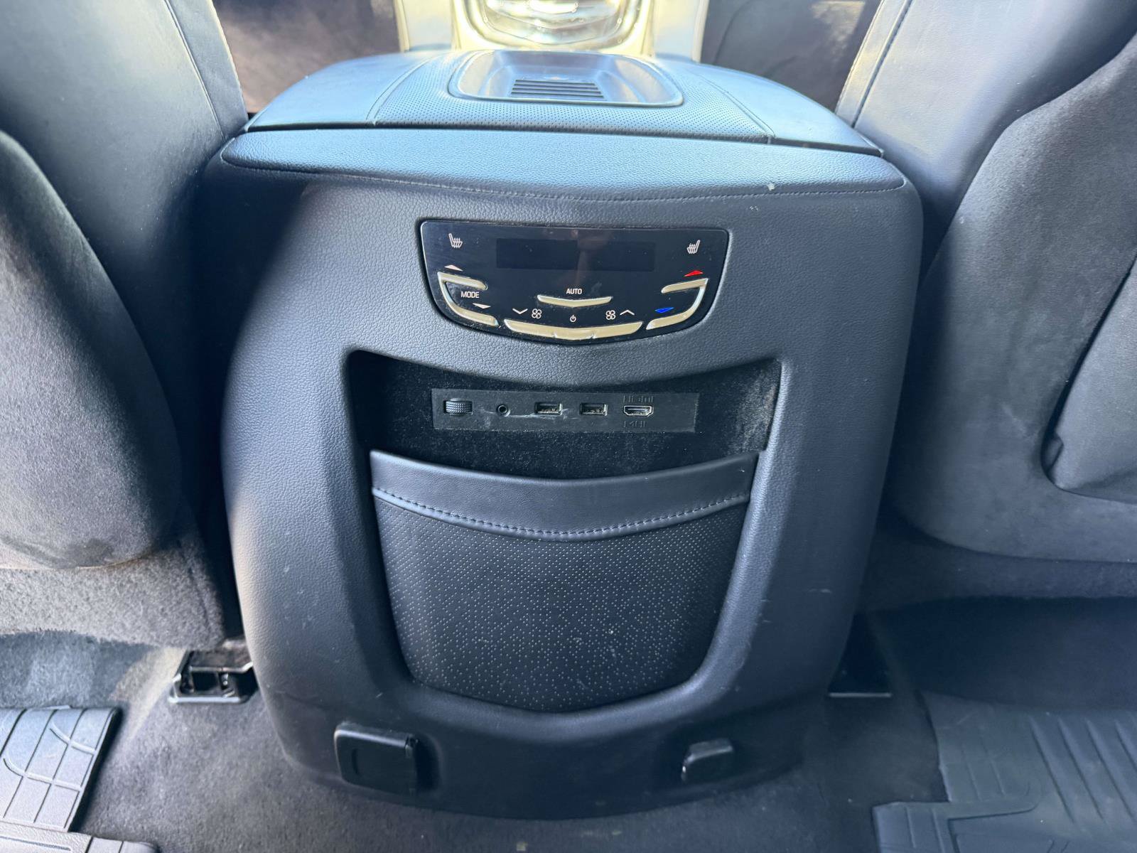 Certified 2020 Cadillac Escalade ESV Platinum AWD/4WD image 15