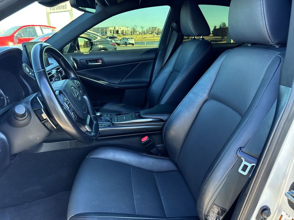 Used 2021 Lexus IS 300 300 w/ Accessory Package image 11