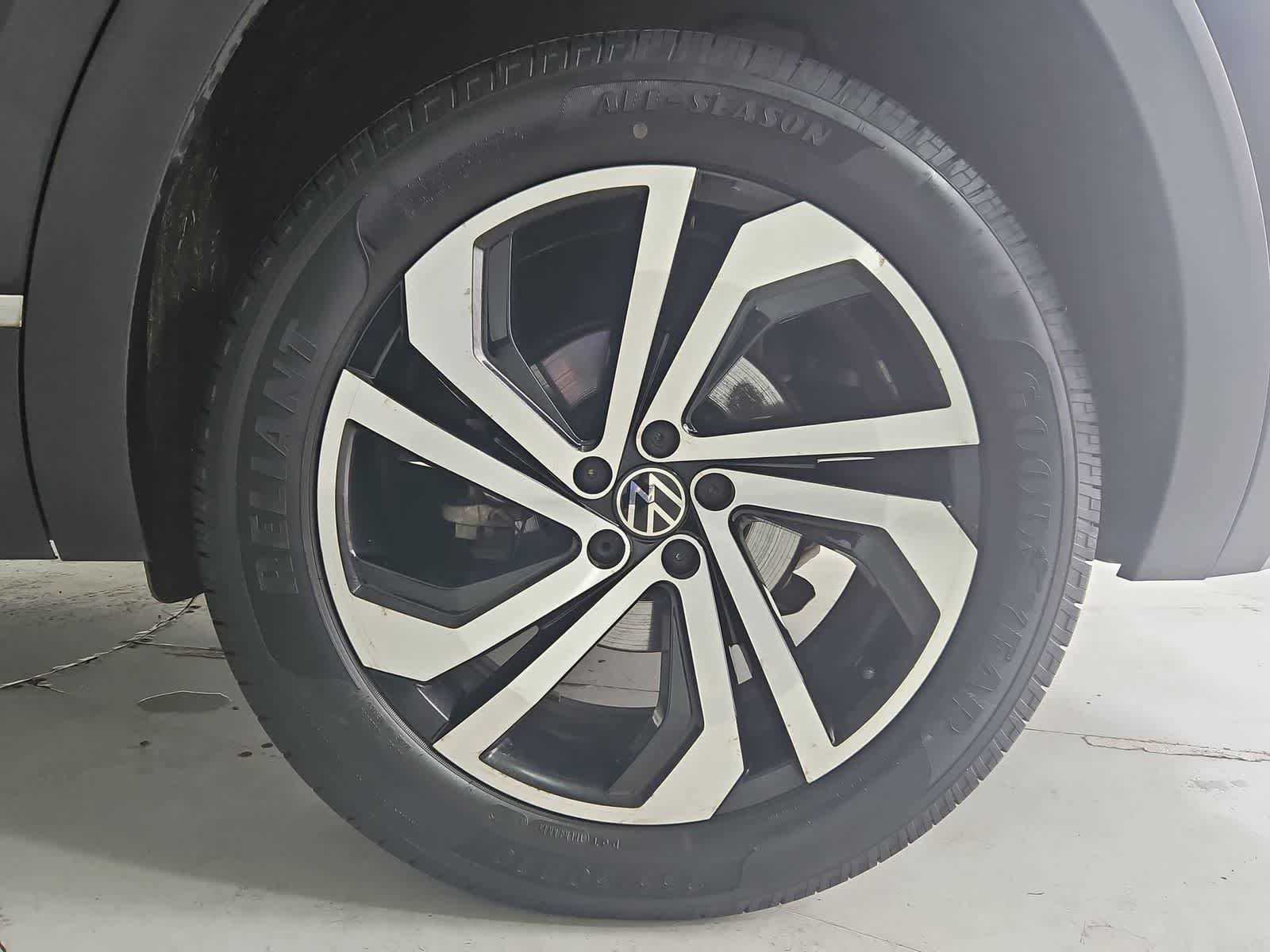 Used 2021 Volkswagen Atlas SEL Premium image 12