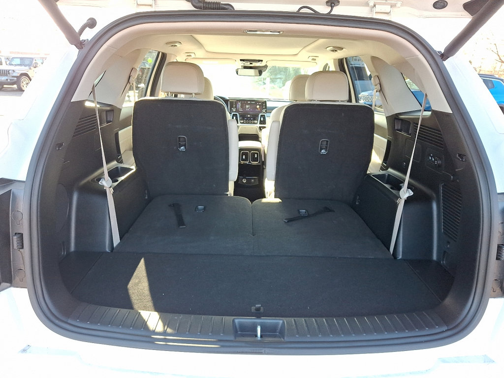 Used 2022 Kia Sorento SX Prestige w/ Panoramic Sunroof Package image 18