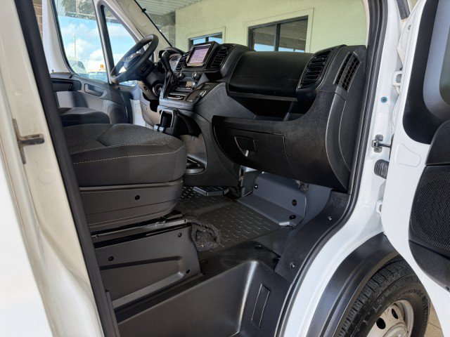 Used 2025 RAM ProMaster 2500 w/ Convenience Group FWD image 23