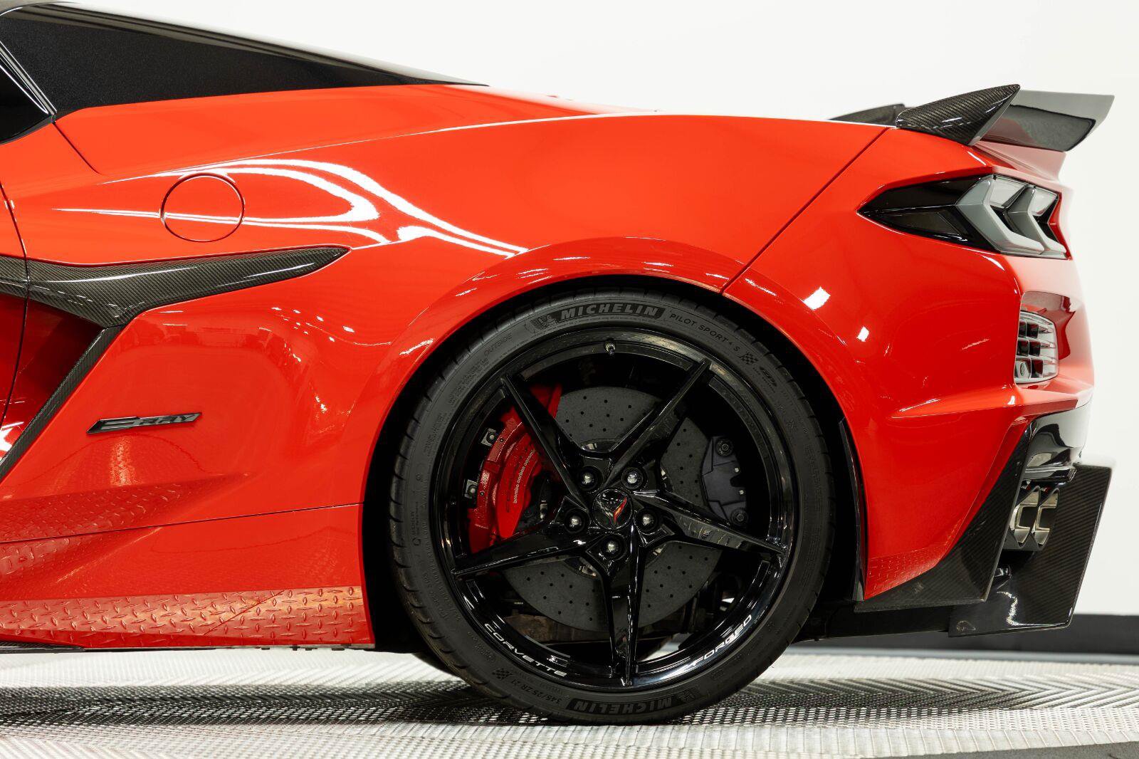 Used 2024 Chevrolet Corvette E-Ray AWD/4WD image 22