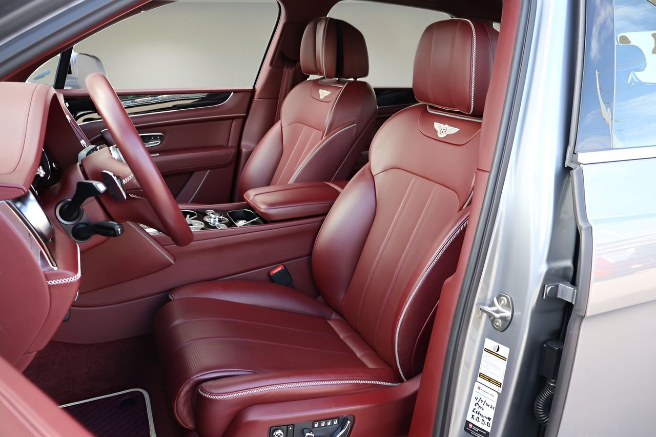 Used 2020 Bentley Bentayga image 14