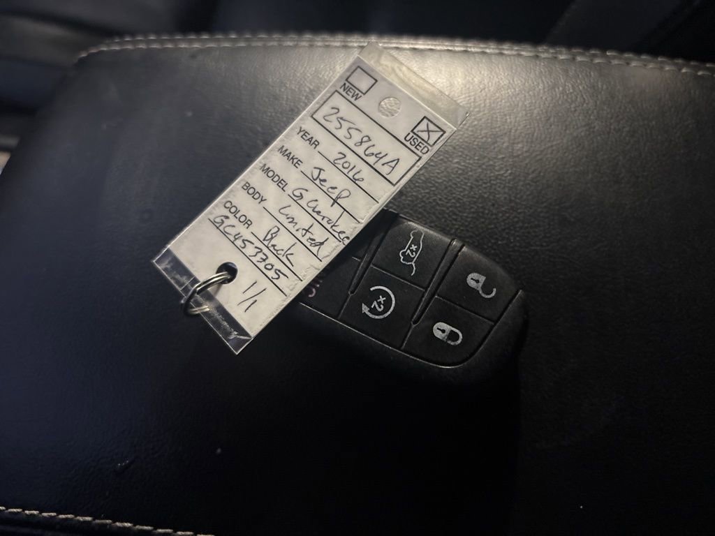 Used 2016 Jeep Grand Cherokee Limited image 21