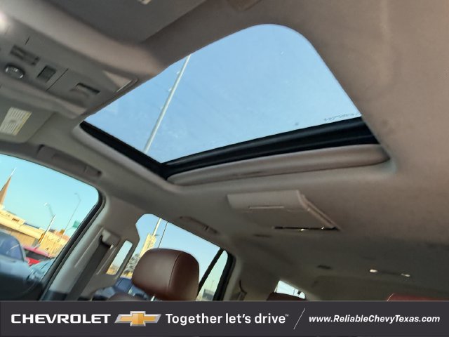 Used 2020 Chevrolet Tahoe Premier w/ Premier Plus Edition RWD image 31
