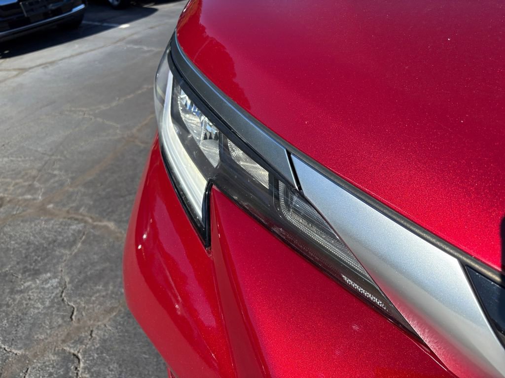 Used 2023 Toyota Sienna XSE image 28