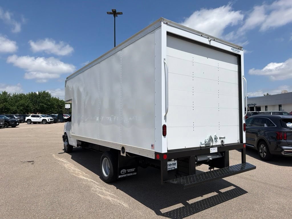 New 2025 Chevrolet Express 4500 w/ Power Convenience Package RWD image 4