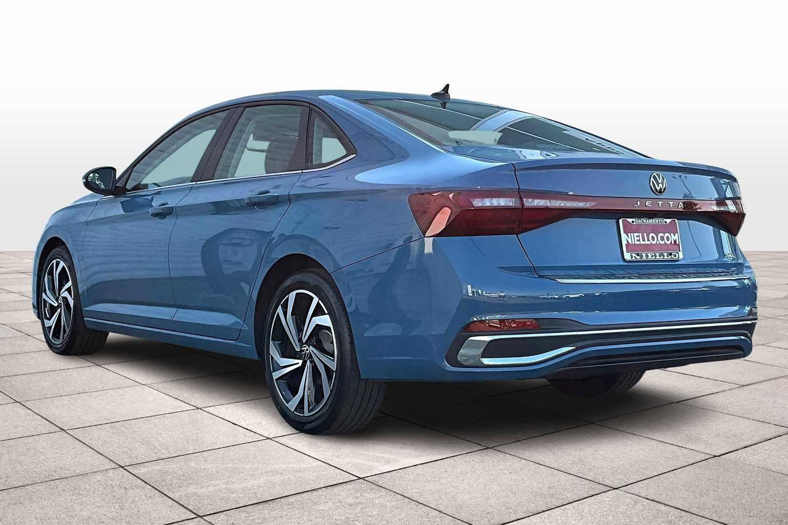 New 2025 Volkswagen Jetta SEL image 3