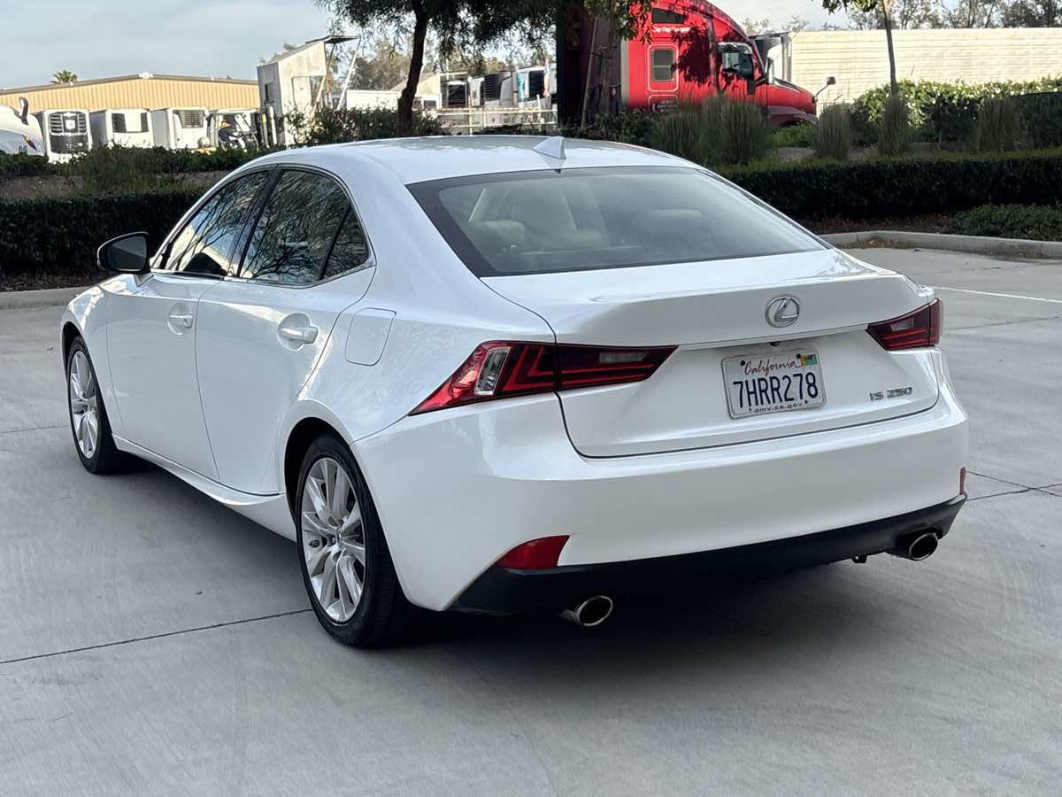 Used 2015 Lexus IS 250 image 3