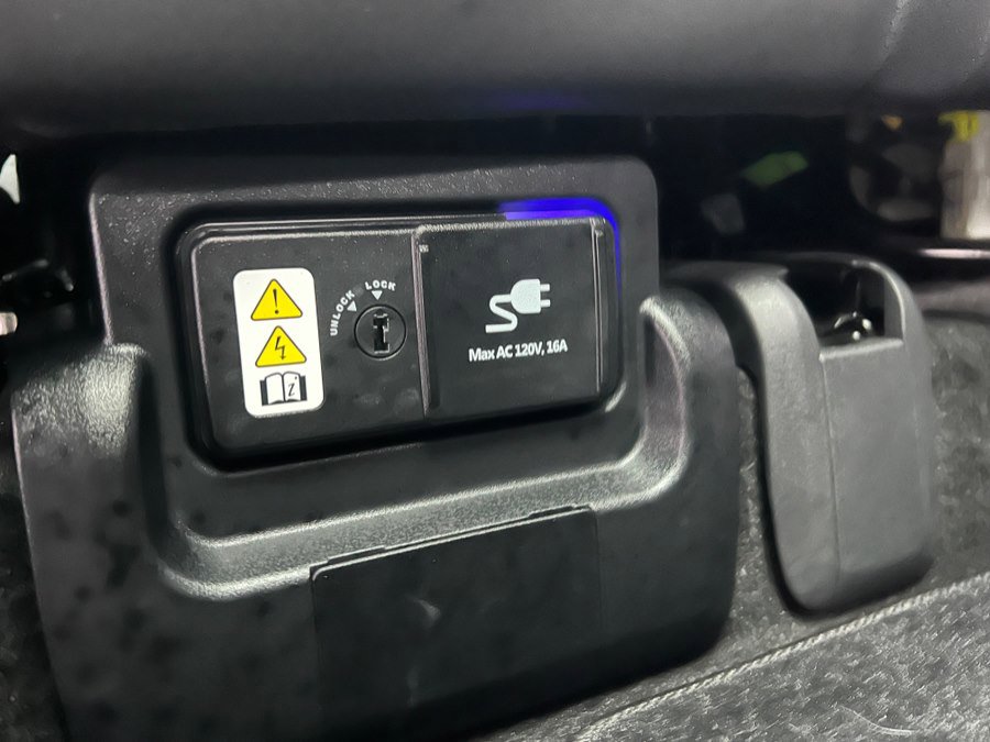 Used 2024 Hyundai Ioniq 5 Limited image 47