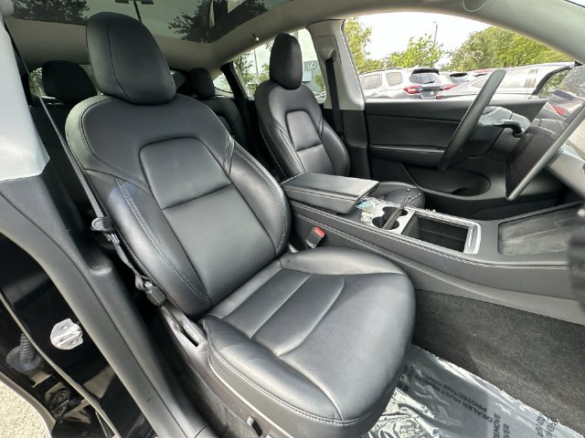 Used 2022 Tesla Model Y Performance AWD/4WD image 26