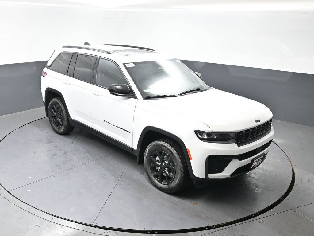 New 2026 Jeep Grand Cherokee Altitude image 30