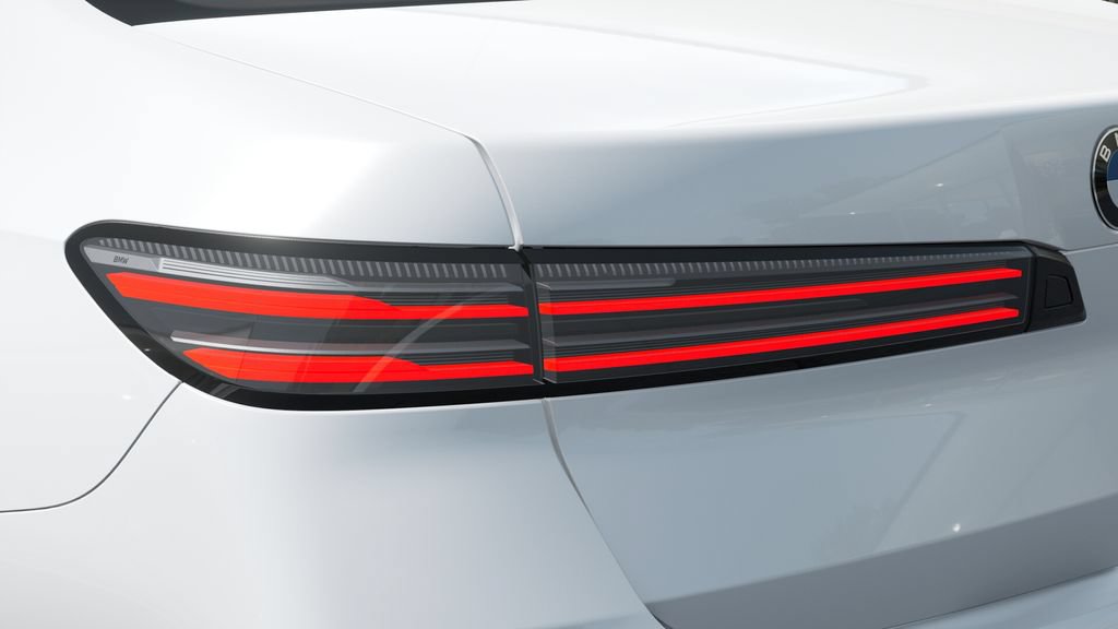 New 2027 BMW i7 xDrive50 w/ Executive Package AWD/4WD image 8