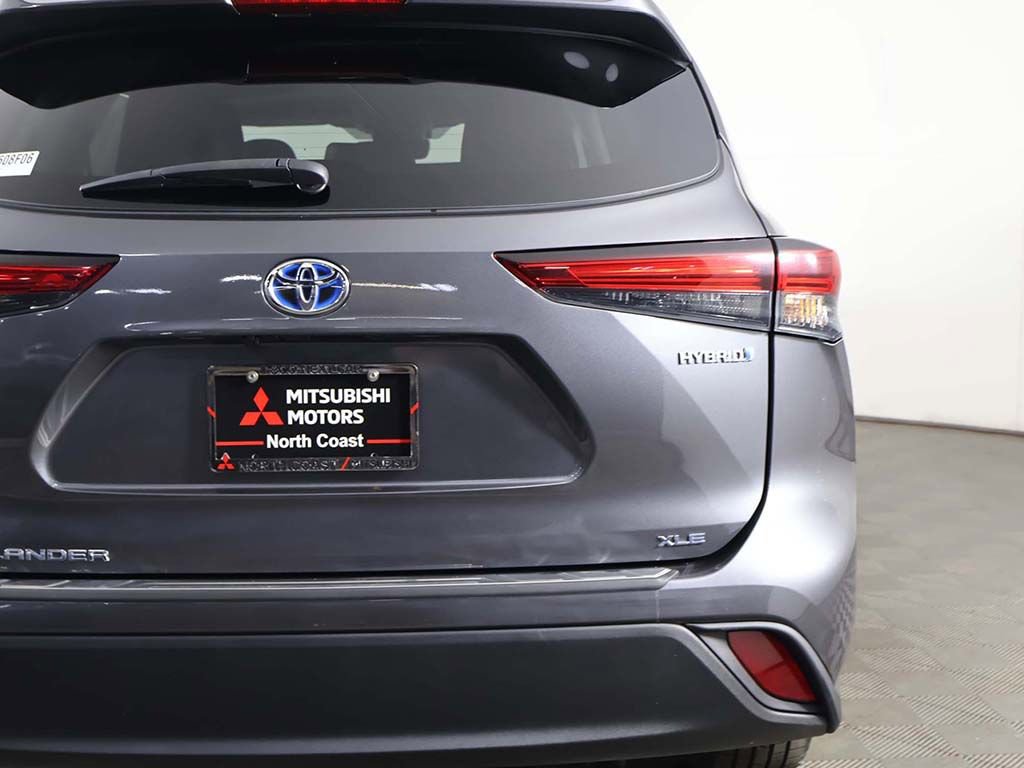 Used 2022 Toyota Highlander XLE image 17