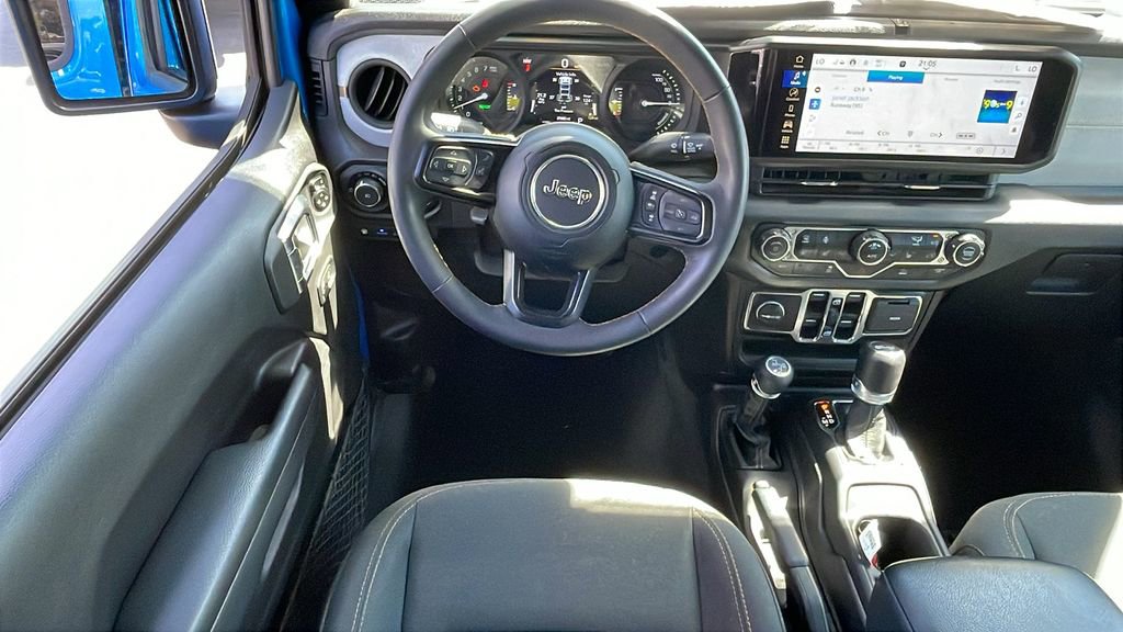 Used 2024 Jeep Wrangler Unlimited w/ Convenience Group image 14