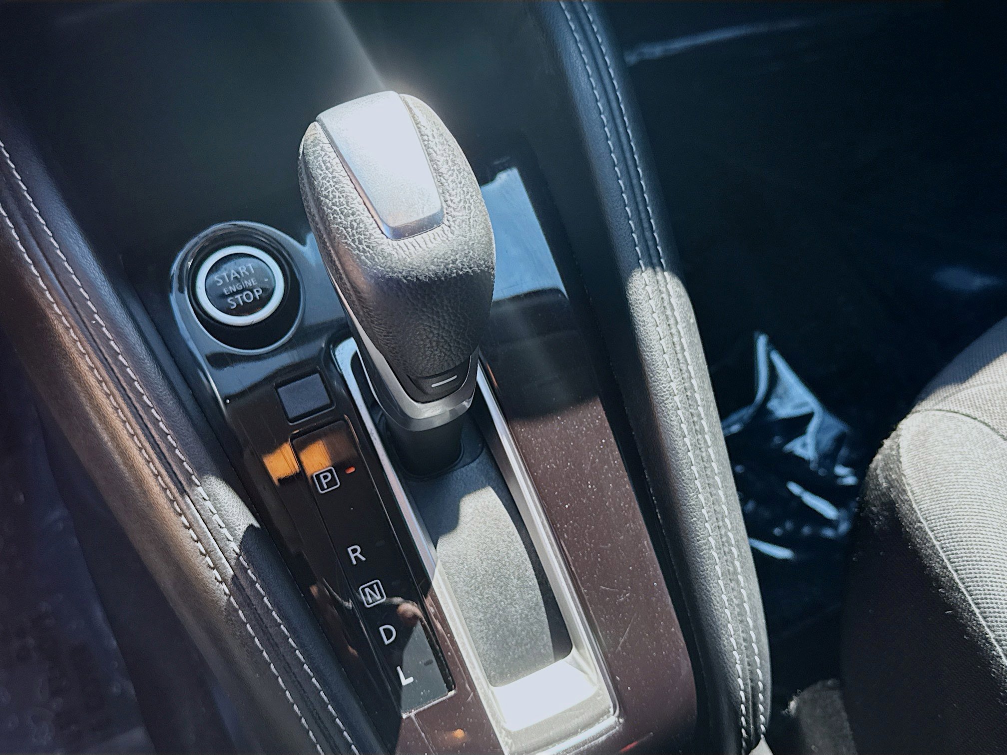 Used 2019 Nissan Kicks SR w/ Exterior Package image 15