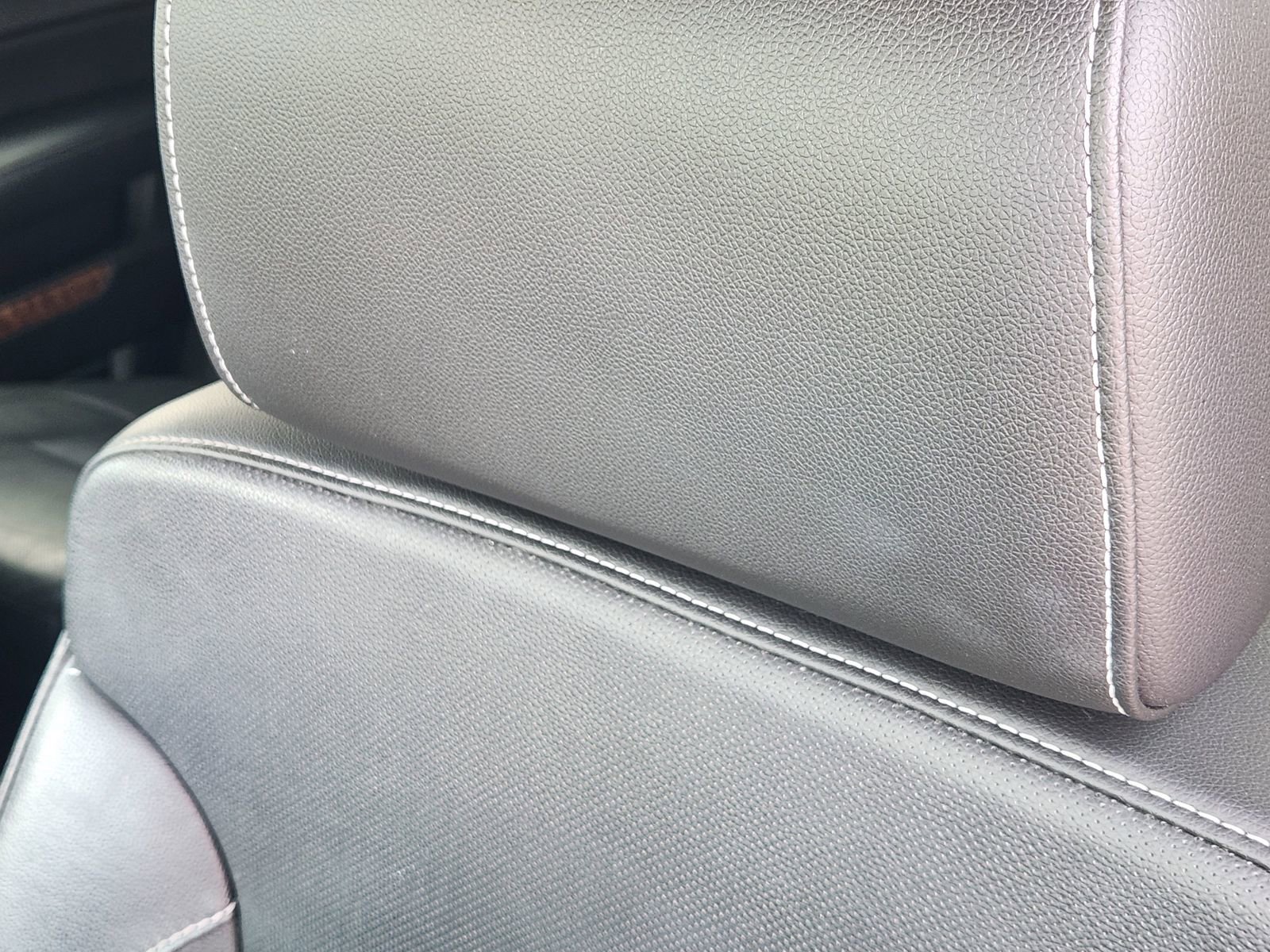 Used 2019 Chevrolet Suburban Premier image 18