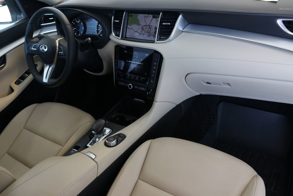 Certified 2020 INFINITI QX50 Luxe w/ Navigation Package image 32