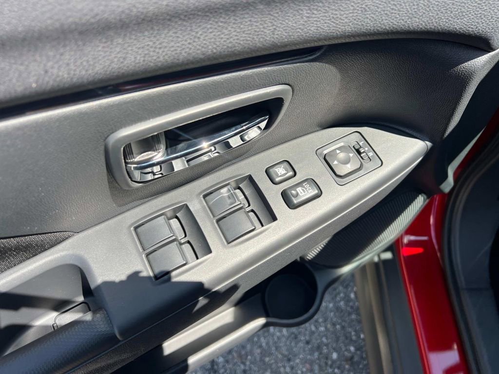 Used 2025 Mitsubishi Outlander Sport SE AWD/4WD image 13