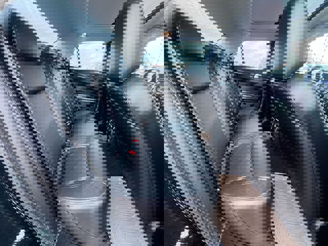 Used 2016 Chrysler 300 Limited w/ Driver Convenience Group image 24