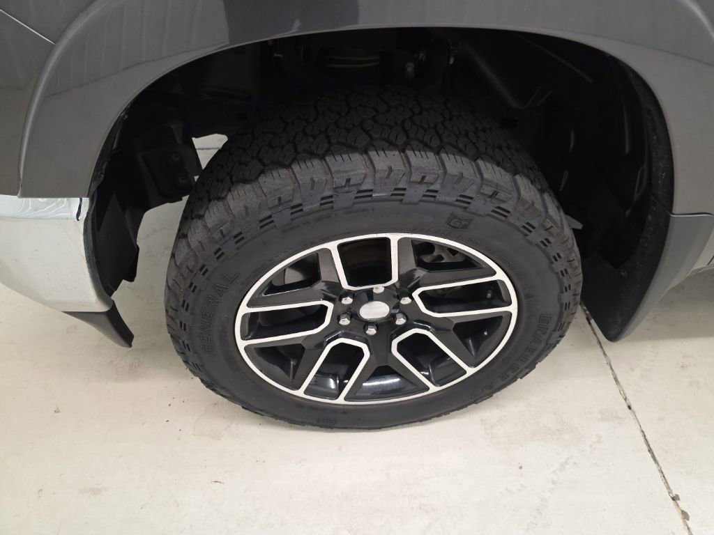 Used 2021 RAM 1500 Laramie image 2