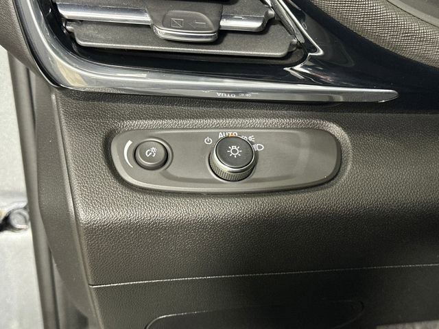 Used 2025 Buick Envista Sport Touring w/ Experience Buick Package image 19