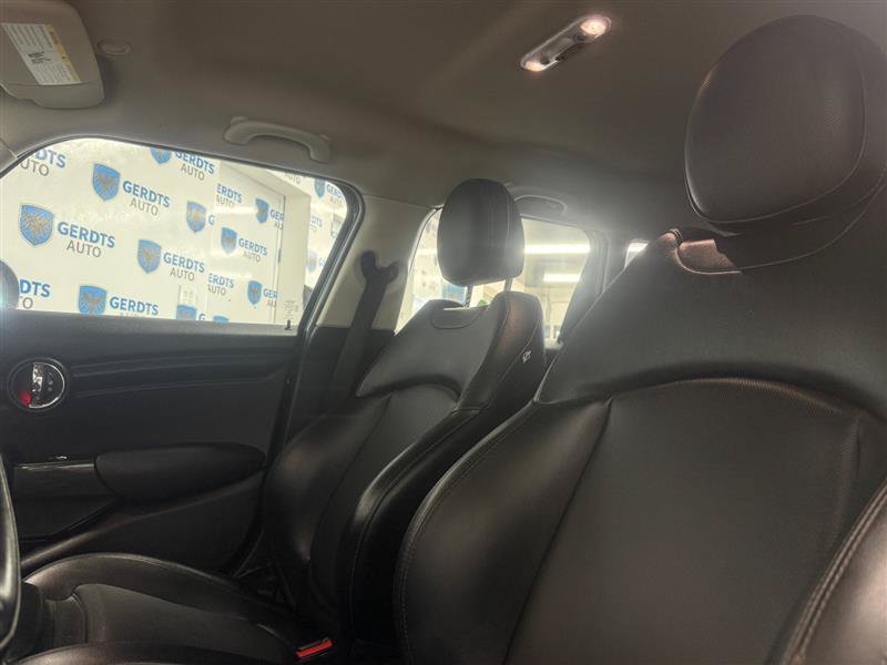 Used 2015 MINI Cooper 4-Door Hardtop FWD image 10
