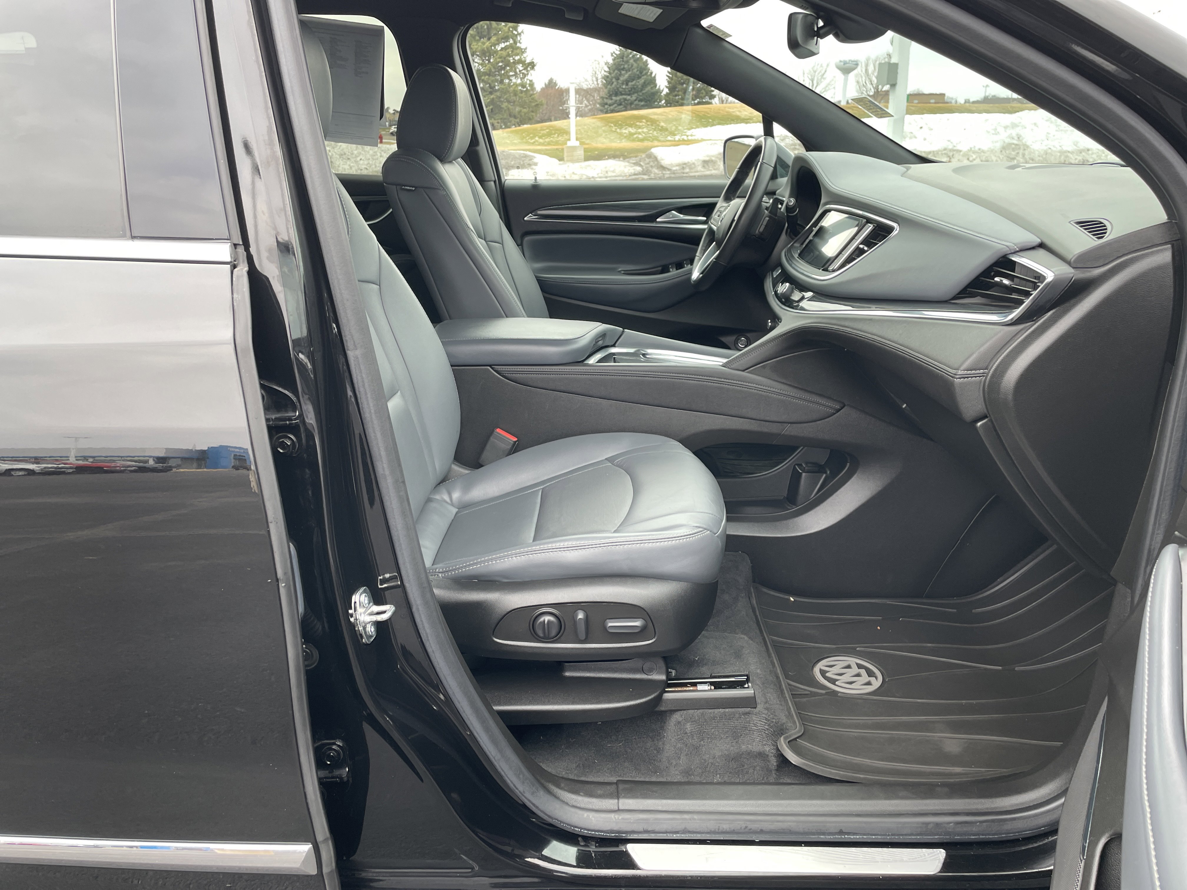 Used 2023 Buick Enclave Essence w/ Experience Buick Package image 25