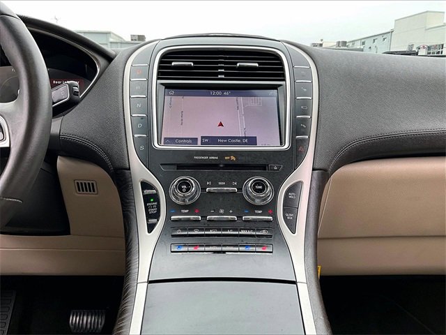 Used 2020 Lincoln Nautilus Reserve w/ Equipment Group 202A image 17