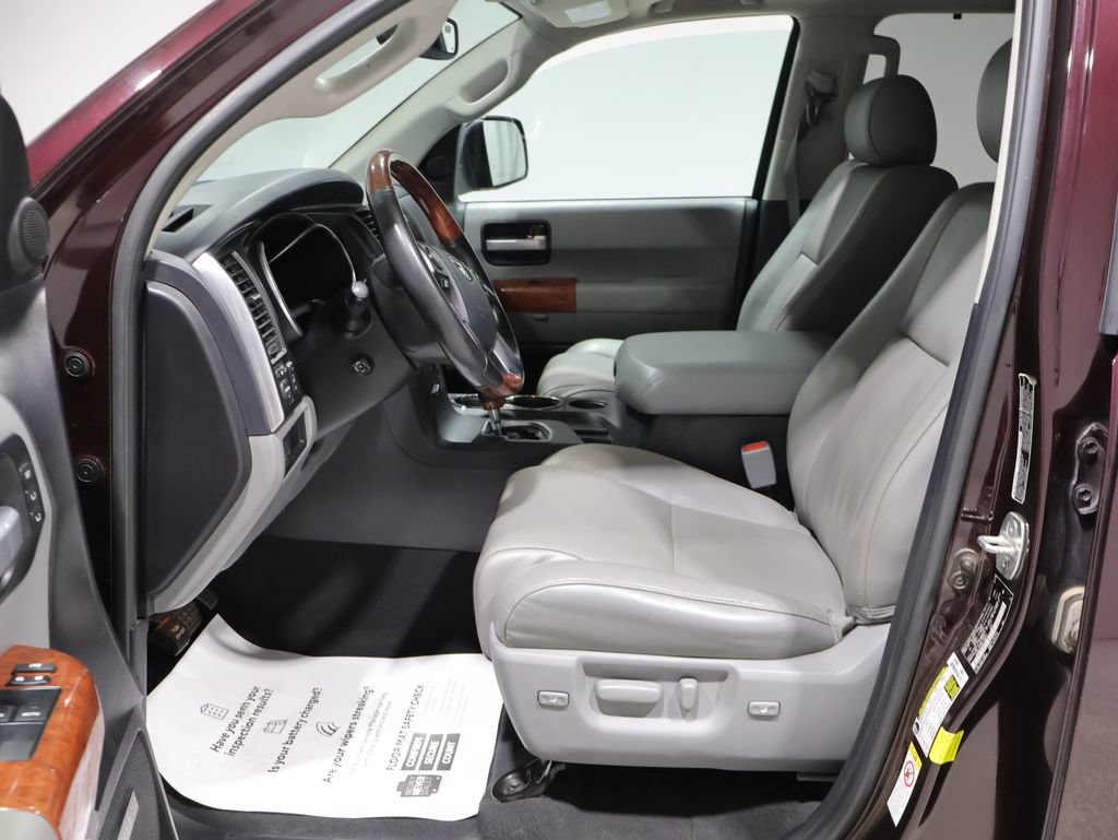 Used 2019 Toyota Sequoia Platinum AWD/4WD image 10