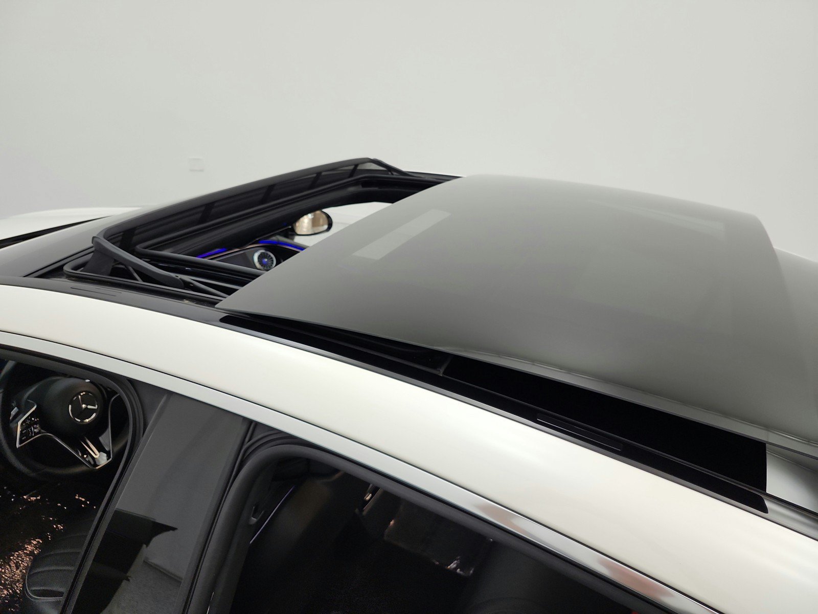 Used 2022 Mercedes-Benz EQS 580 4MATIC Sedan image 11