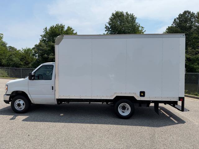 Used 2018 Ford E-350 and Econoline 350 Super Duty w/ Power Windows & Locks Group RWD image 7