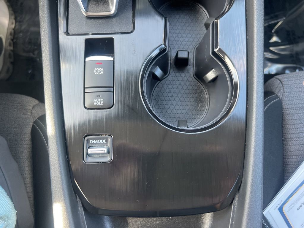 Used 2023 Nissan Rogue SV image 42