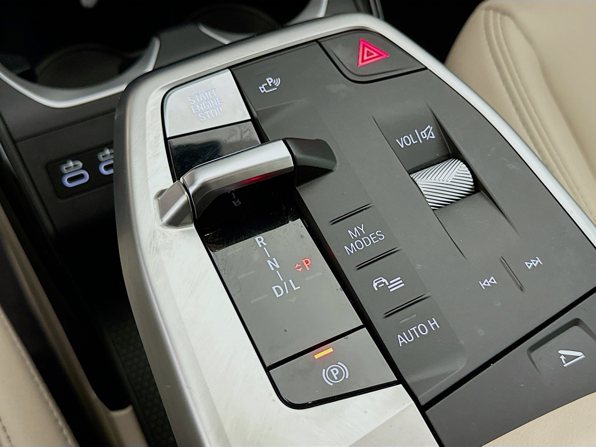 Used 2025 BMW X1 xDrive28i w/ Technology Package image 24