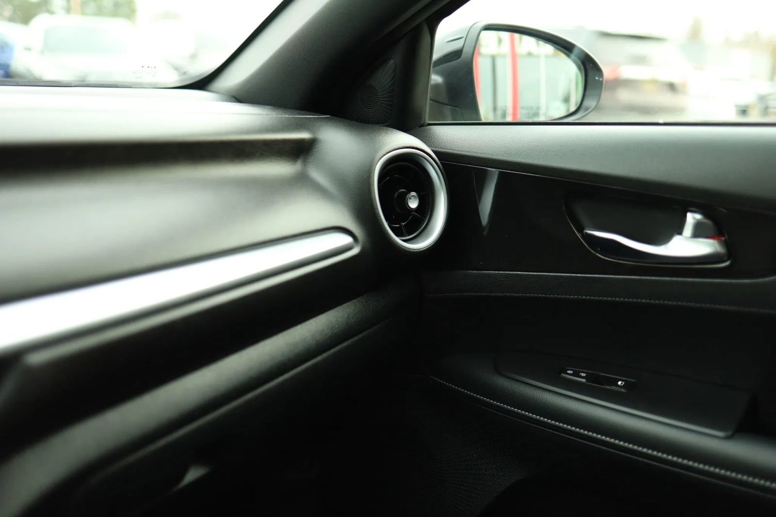 Used 2024 Kia Forte GT-Line w/ GT-Line Premium Package image 26