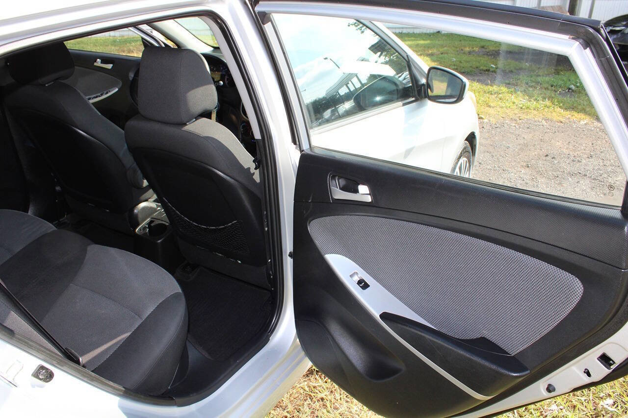 Used 2014 Hyundai Accent GS image 29