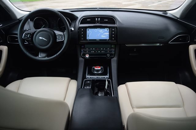 Used 2018 Jaguar F-PACE Premium AWD/4WD image 8