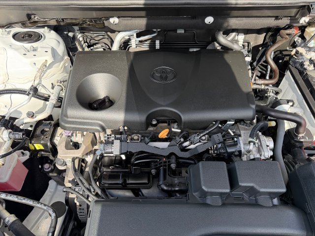 Used 2023 Toyota RAV4 XLE FWD image 21